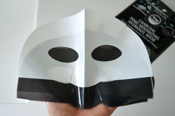 charcoal mask hydrogel mask